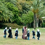 Femmes liberees en plein air. בנות דודות